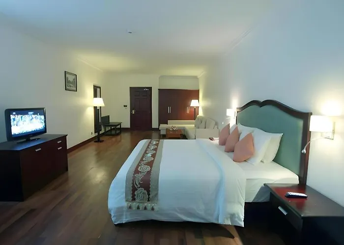 Sokhalay Angkor And 5*